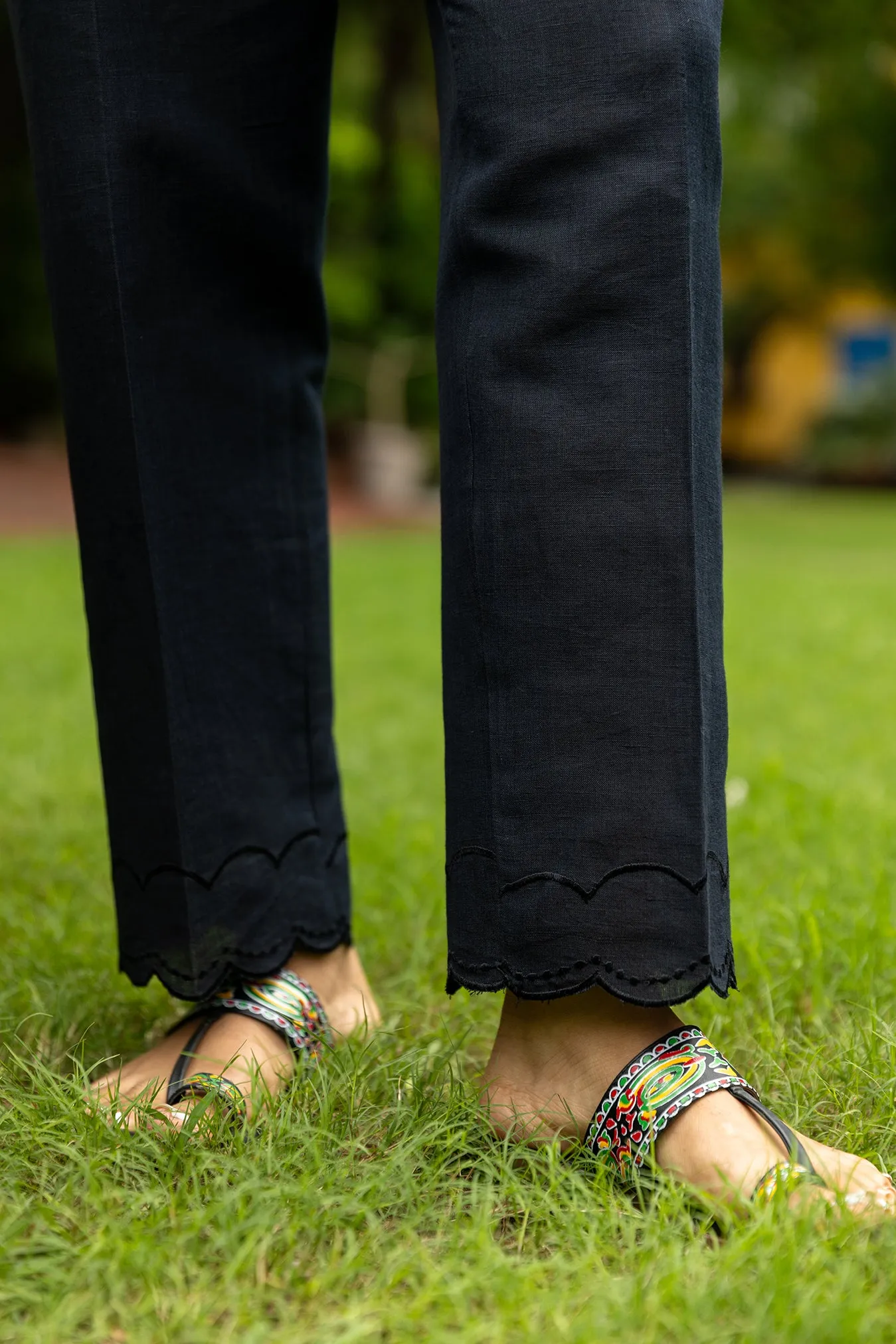 Black Linen Pants with Elastic Waistband and Scalloped Hem