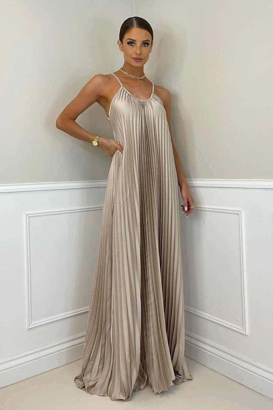 Elegant pleated long halter neck dress