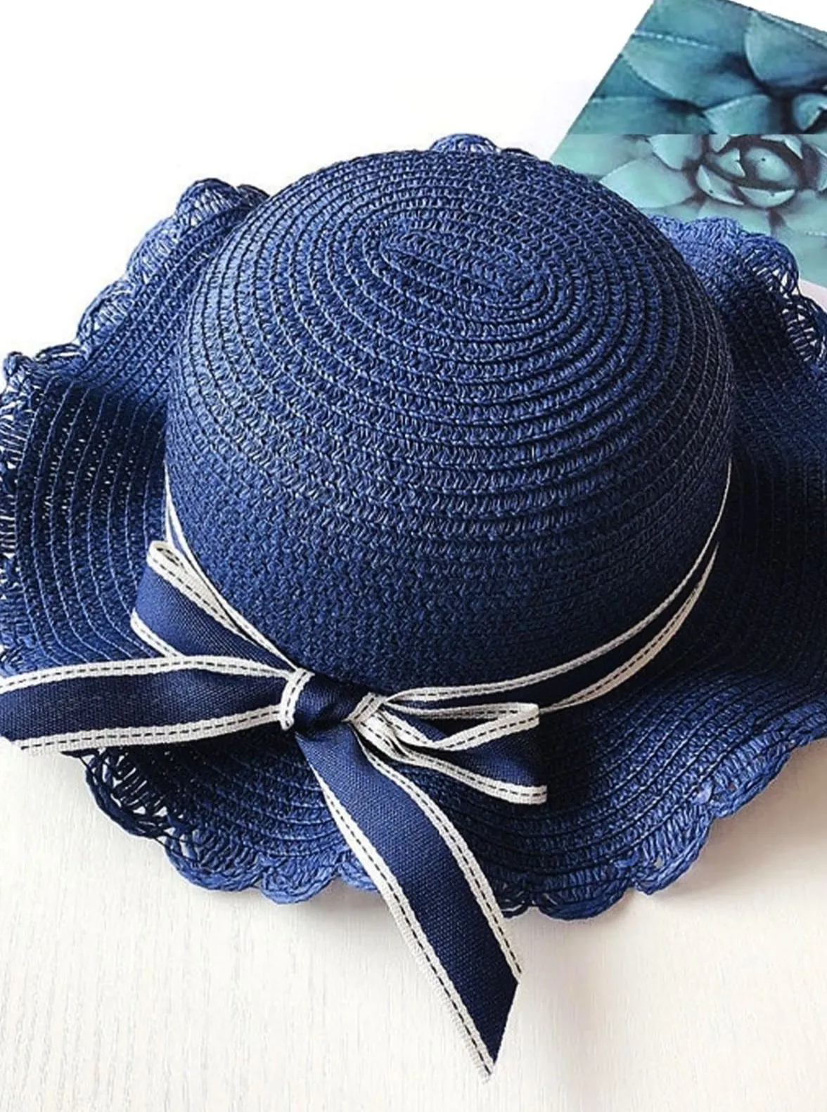 Girls Ruffled Wave Ribbon Banded Straw Hat