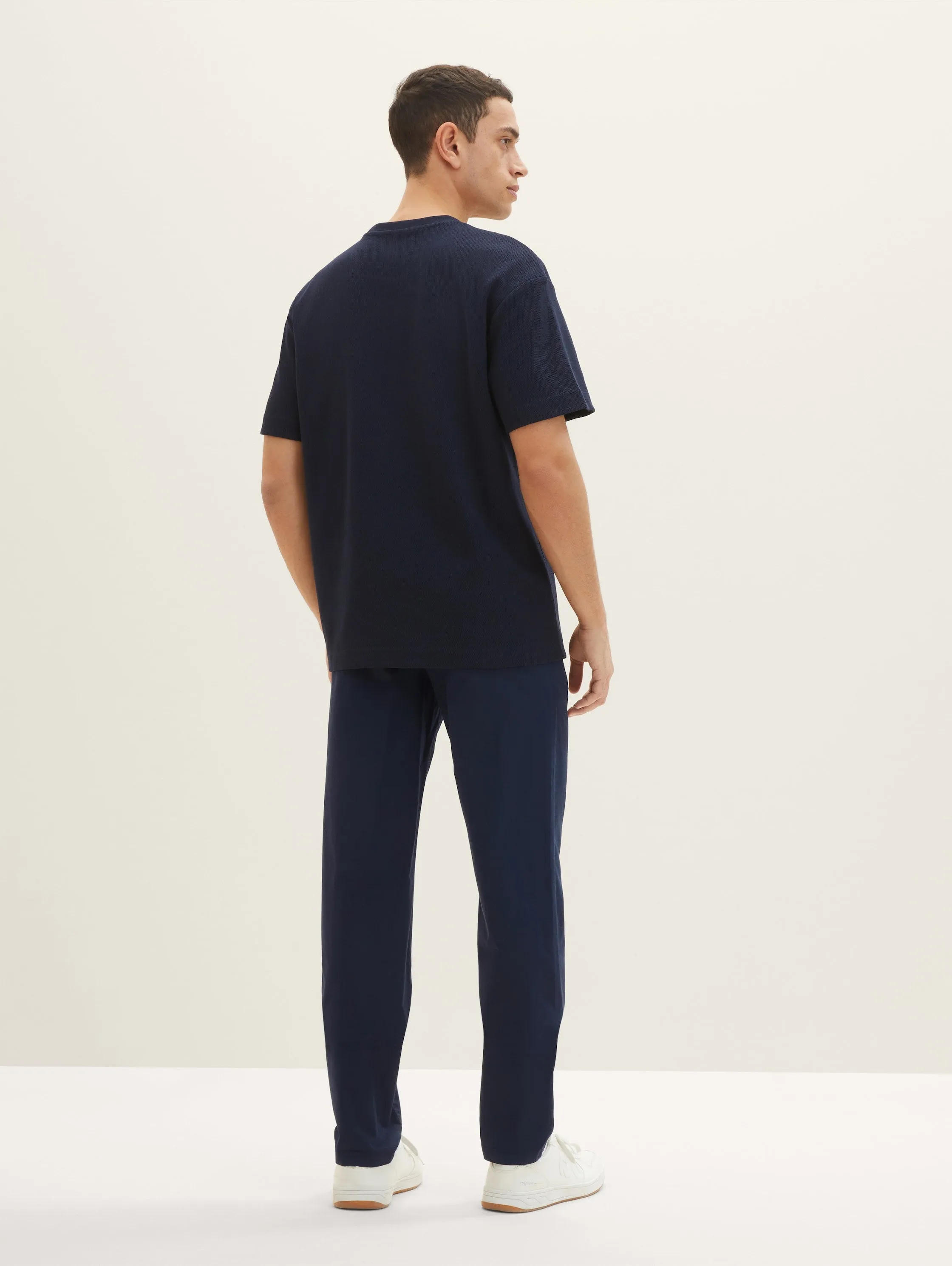 RELAXED TAPERED CHINO