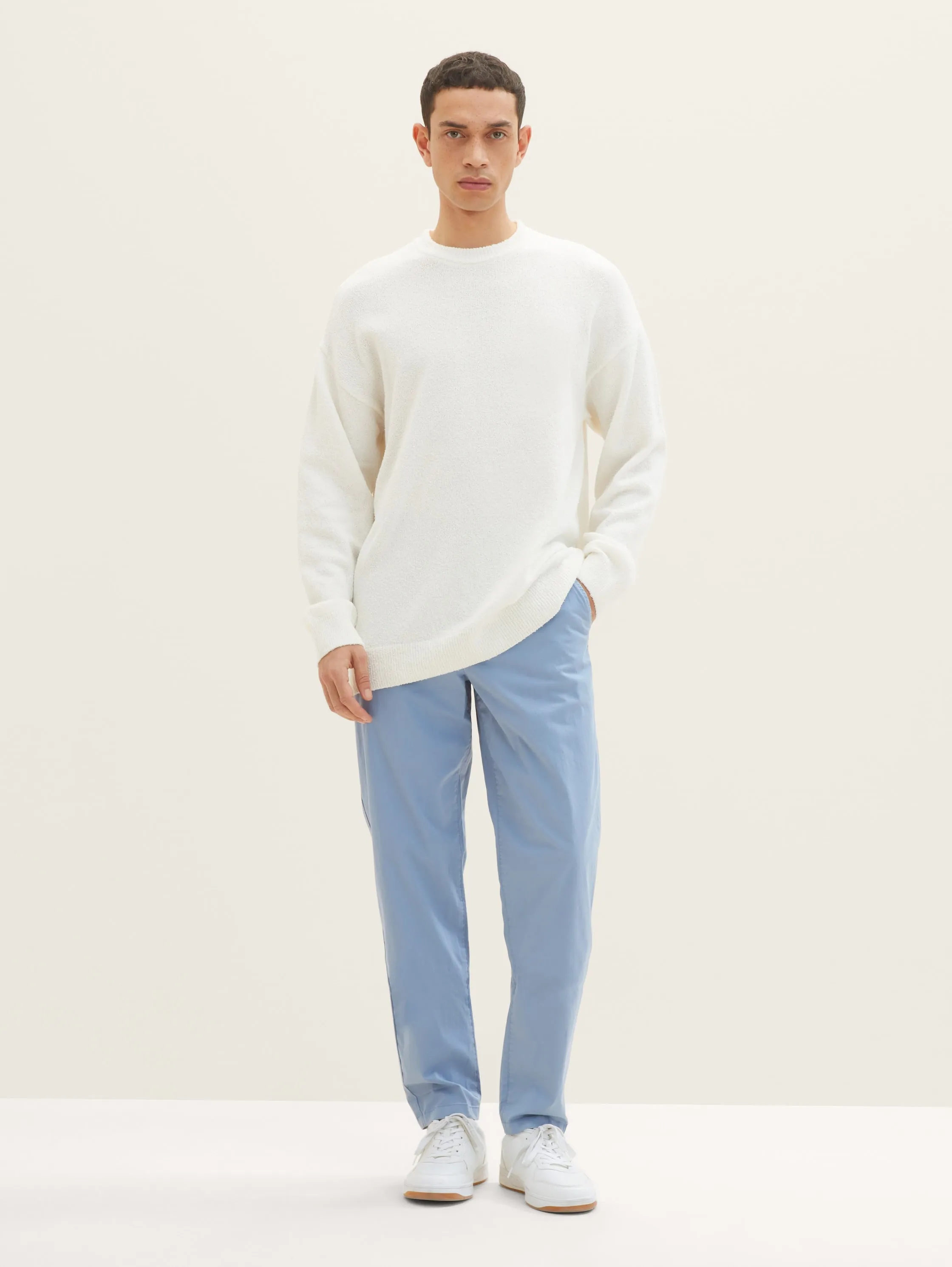 RELAXED TAPERED CHINO