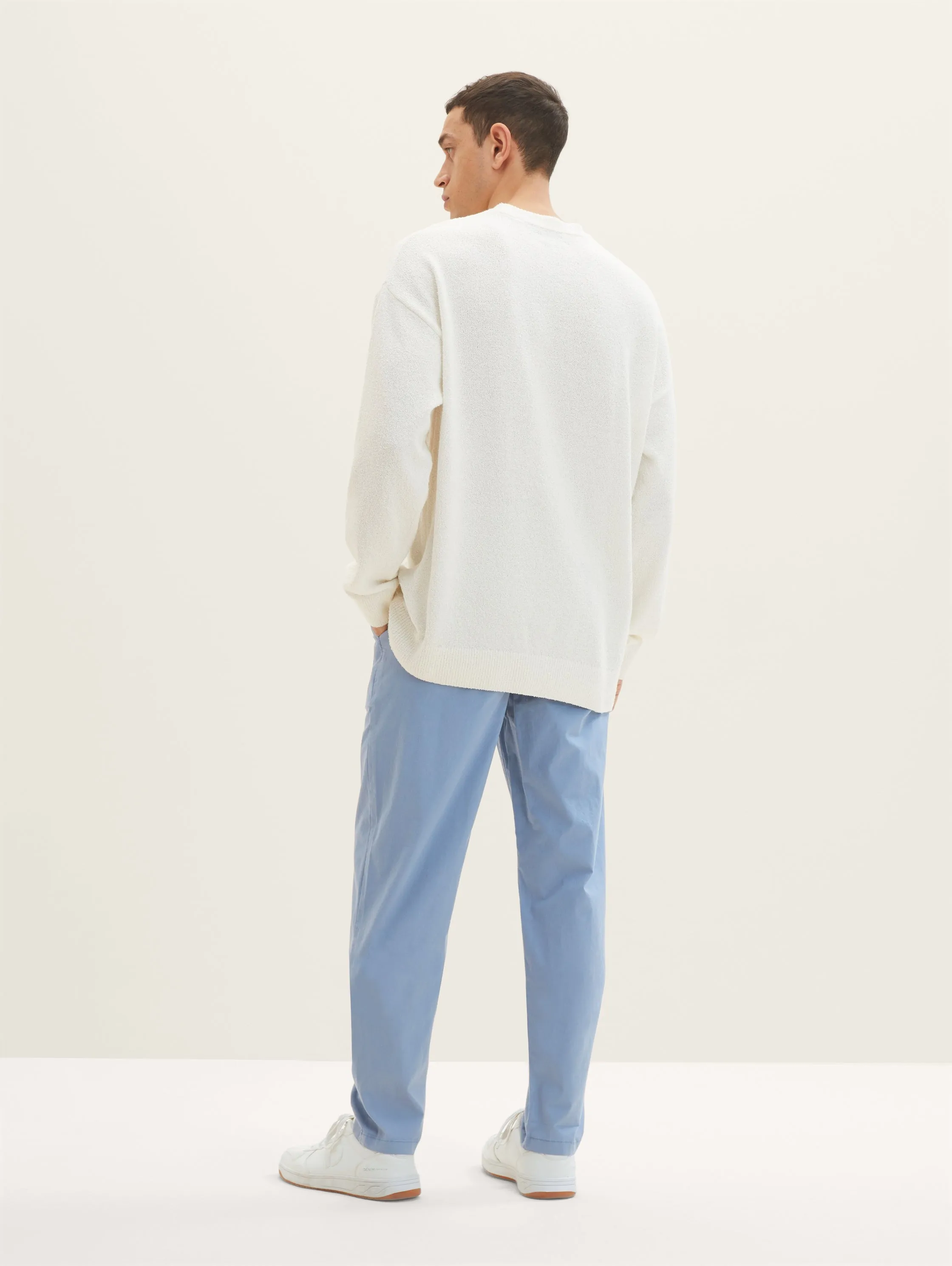 RELAXED TAPERED CHINO