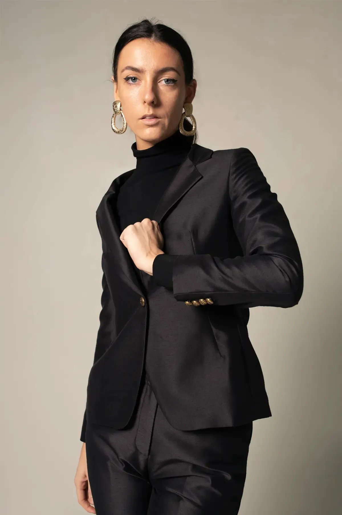 Sleek Black Blazer for the Modern Woman