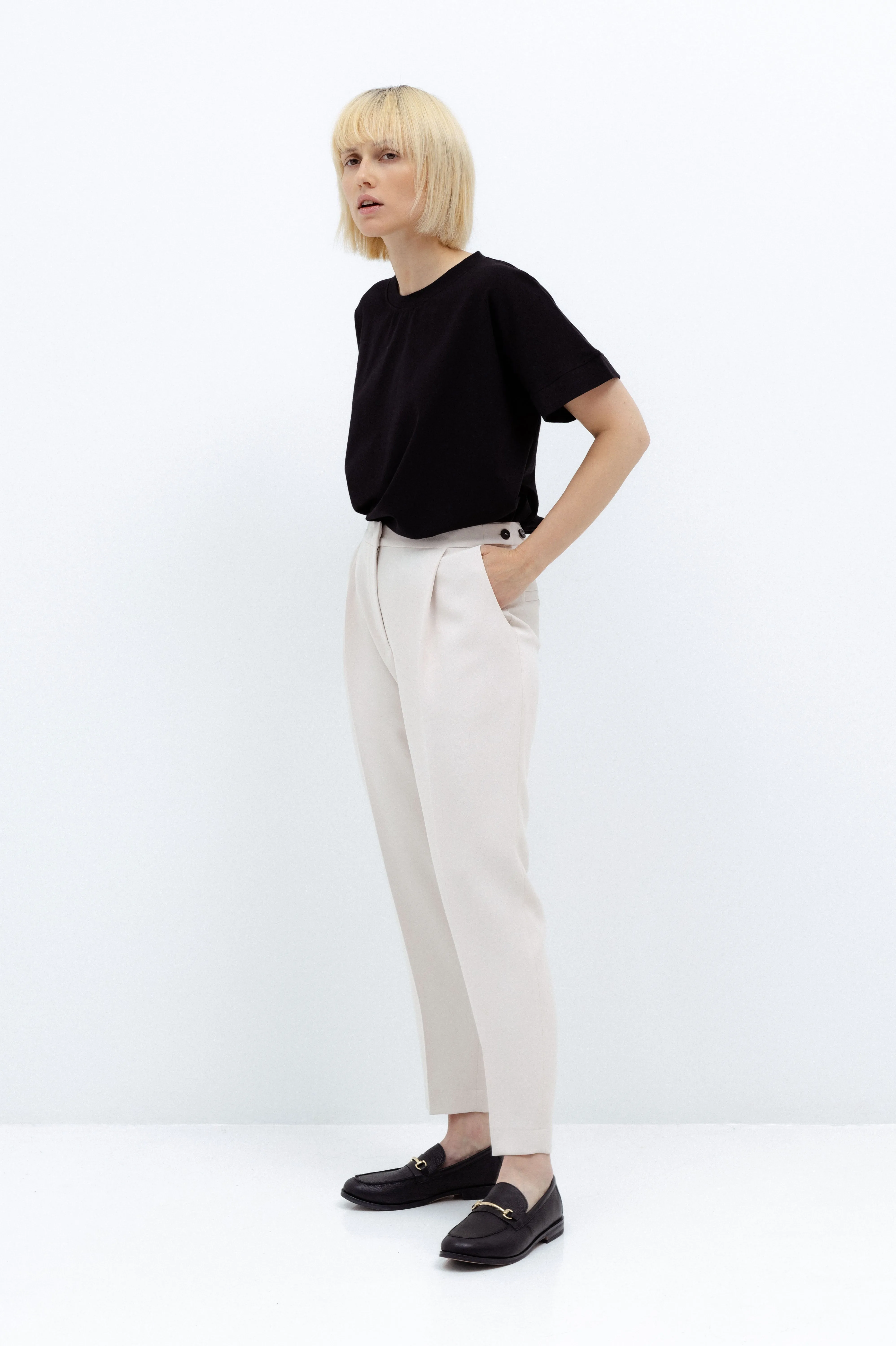 TAPERED MILK TROUSERS