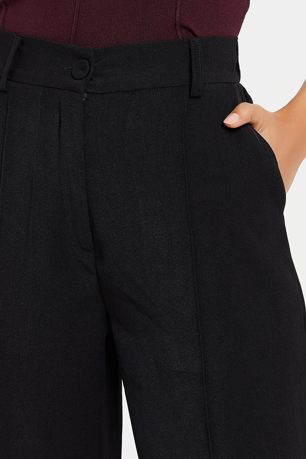 Women Black Tapered Trouser